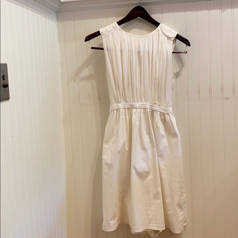 T Tahari White Ruched Top Sleeveless Dress